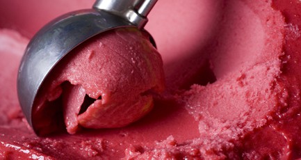 Our neutral non-dairy sorbet base is concentrated and versatile.